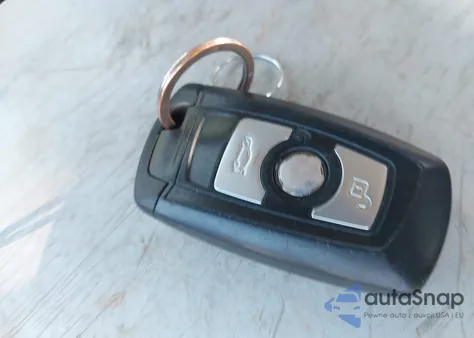 2013 BMW 328I из США, поврежденный, VIN WBA3C1G54DNR48483